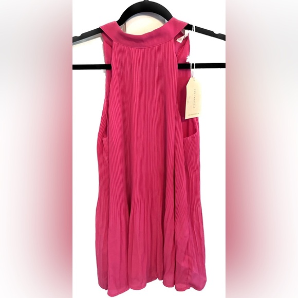 NWT FSL APPAREL Pink Pleated Halter Top with Tie on Back, Size S - Picture 3 of 8